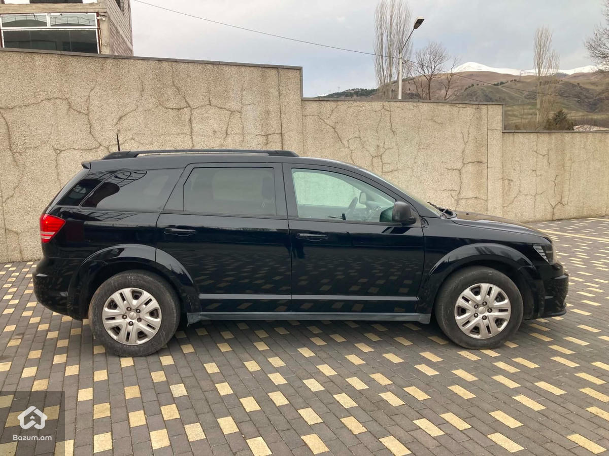 2019 Dodge Journey, SE - image 8