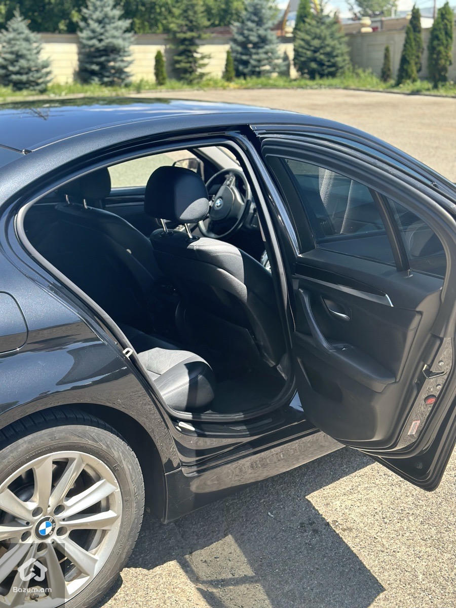 BMW 528i - image 11