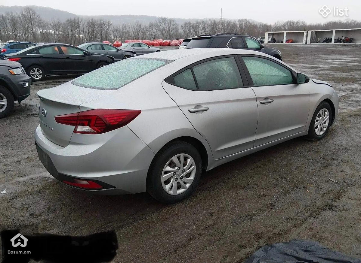Hyundai Elantra SE 2020 - image 2