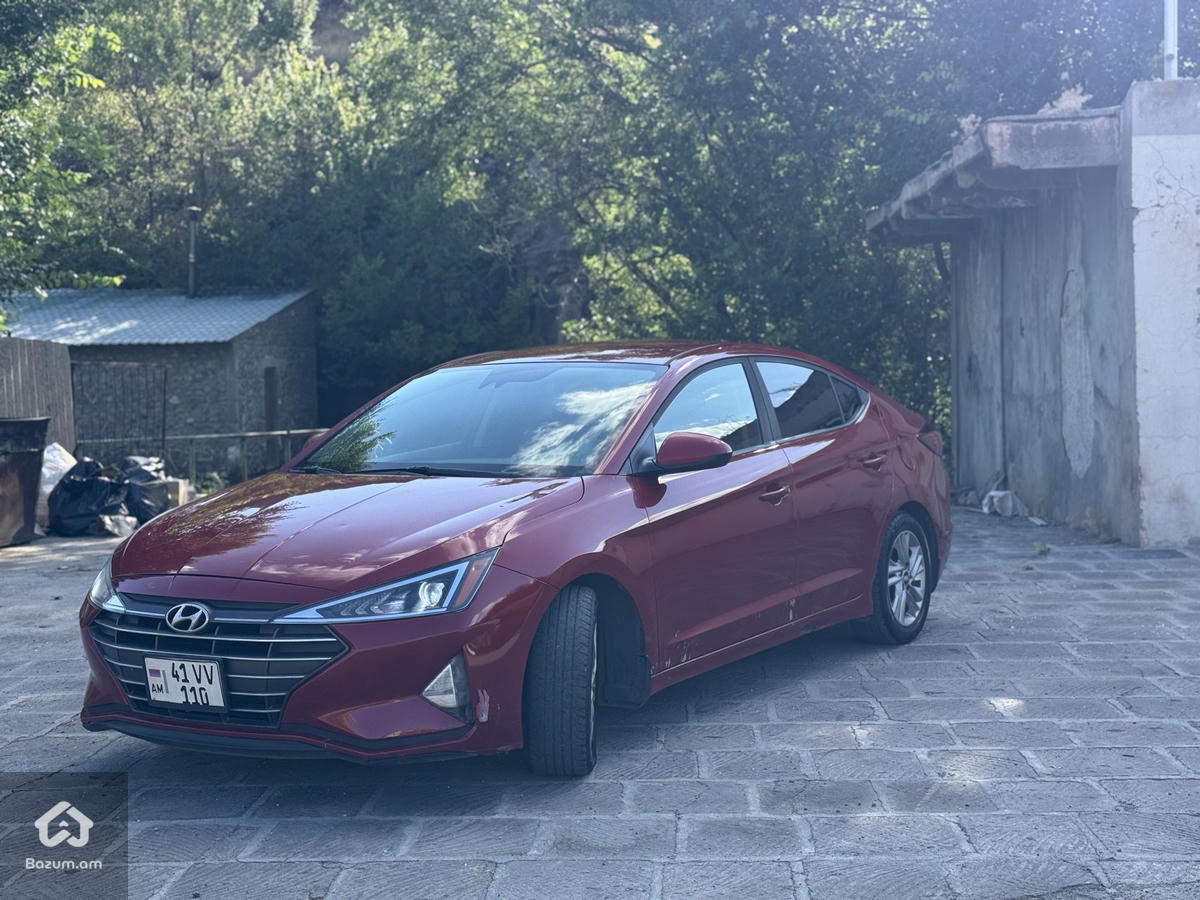 HYUNDAI ELANTRA - image 2