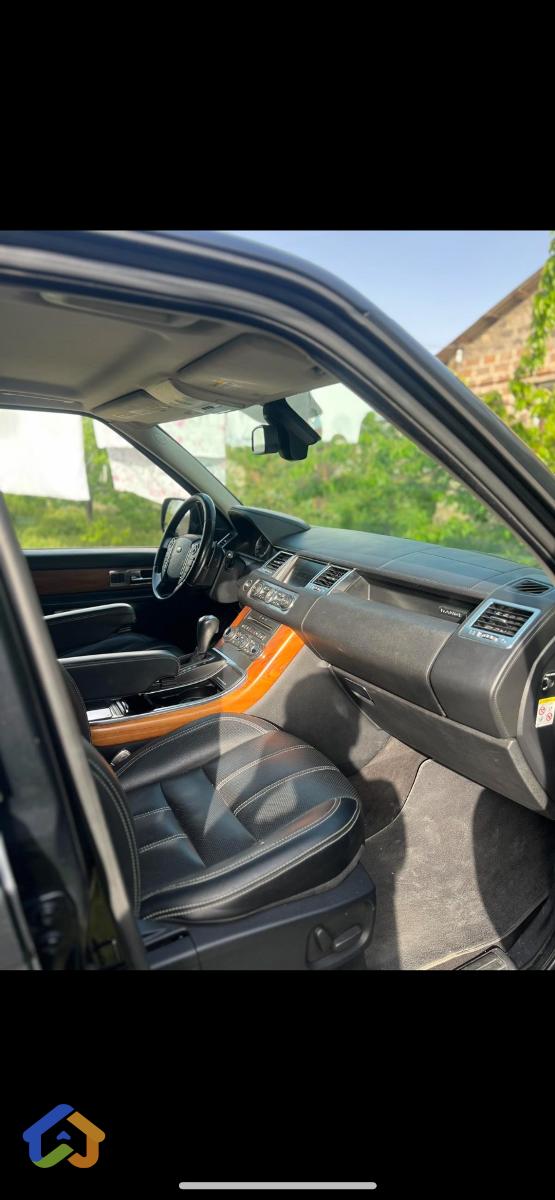 Range Rover sport - image 3