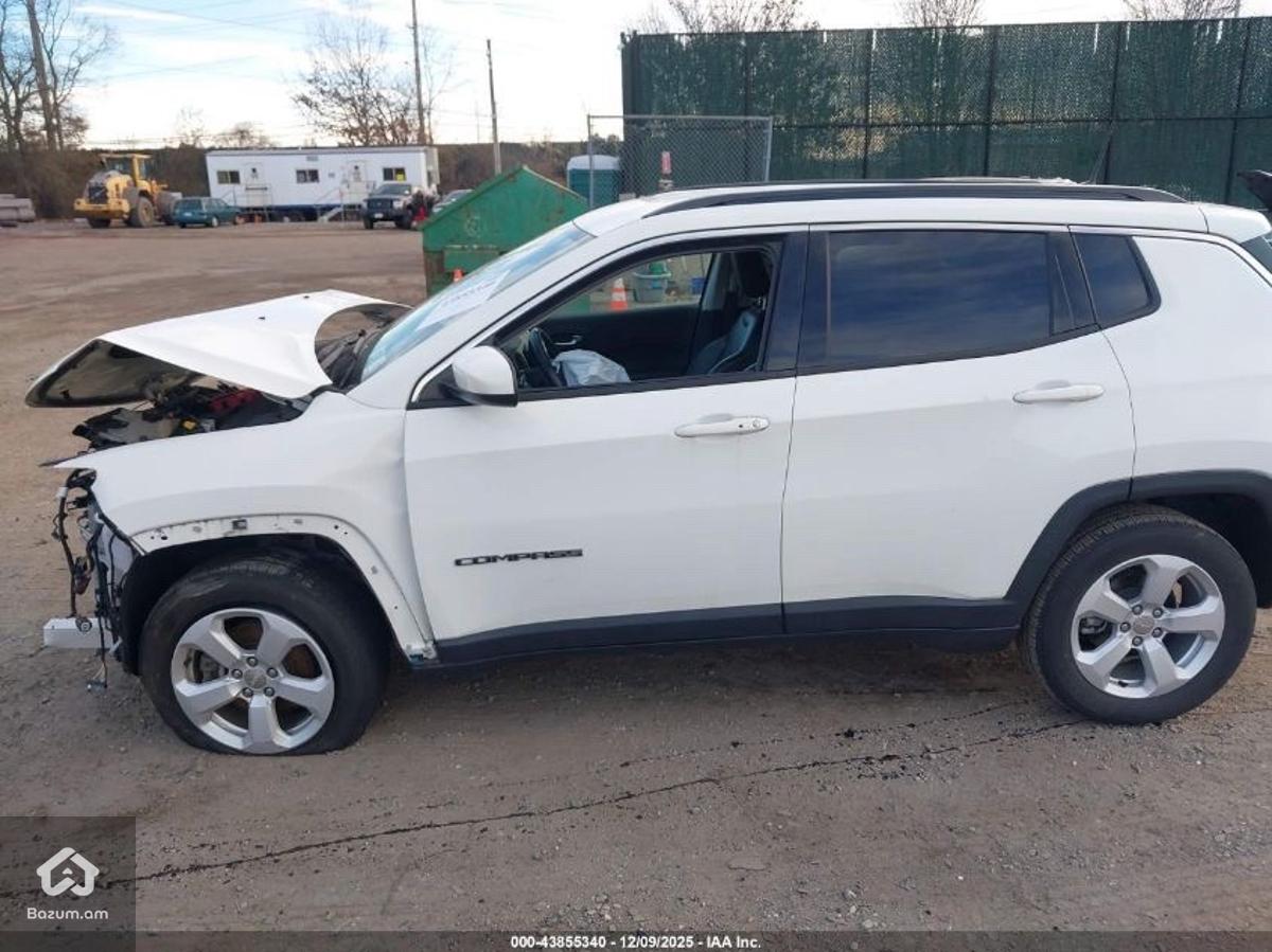 Jeep Compass Latitude 4x4 - image 6
