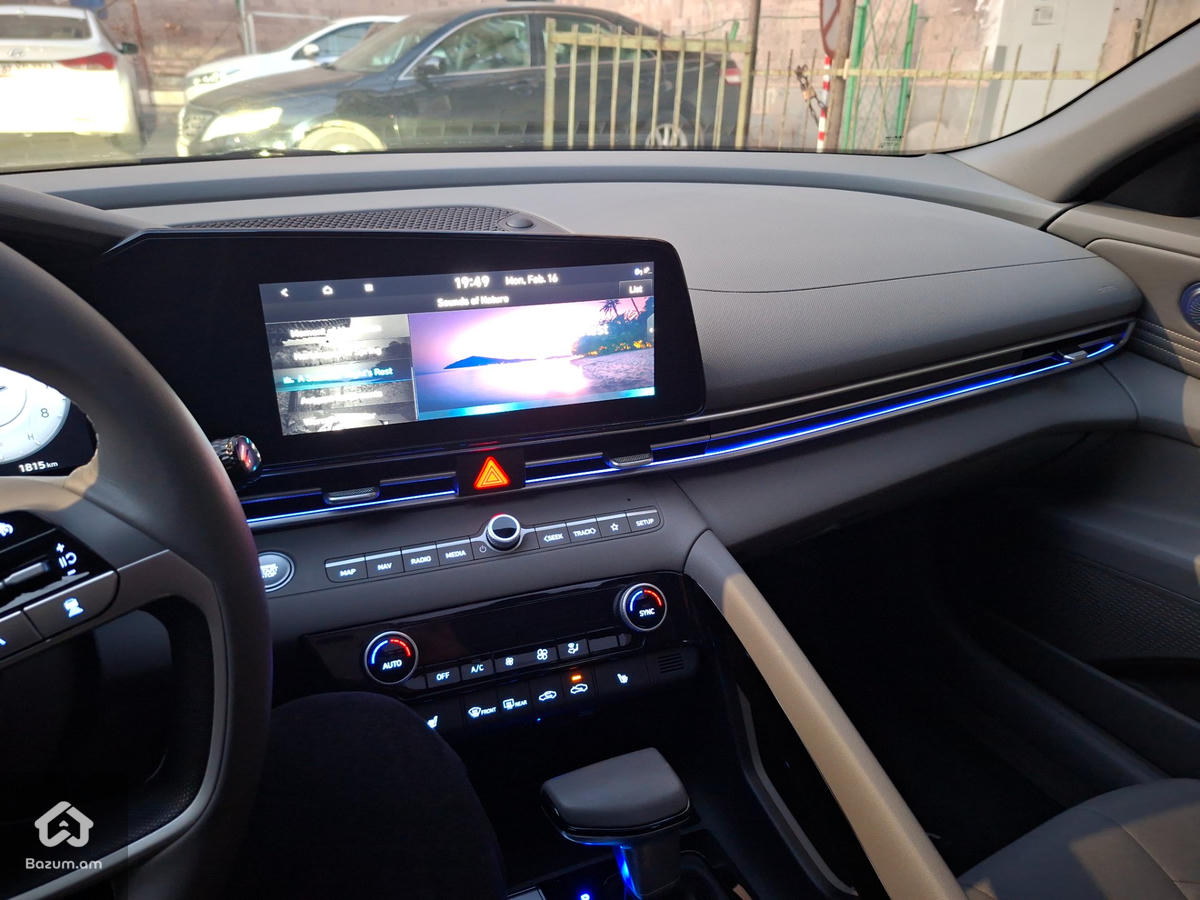 Hyundai Elantra 2025 - image 16