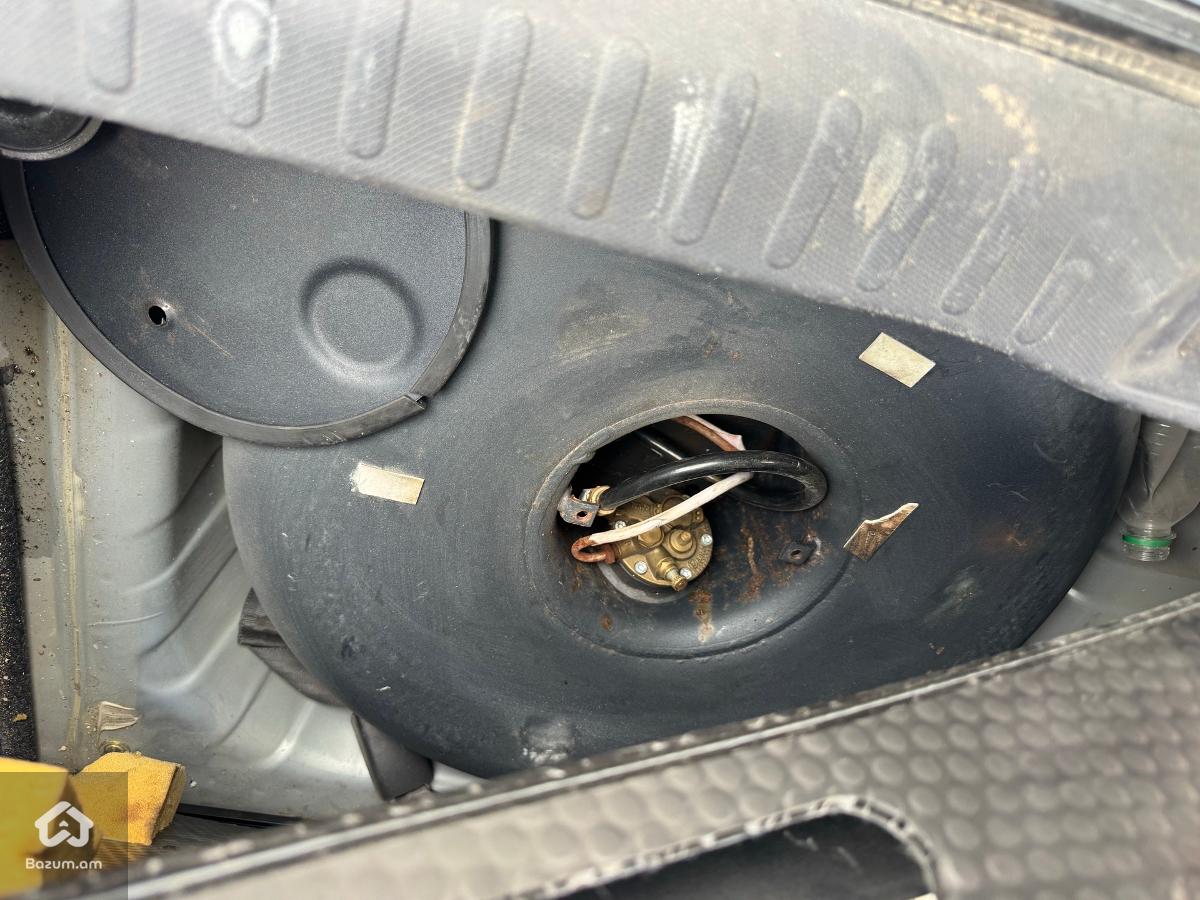 nissan march - image 7