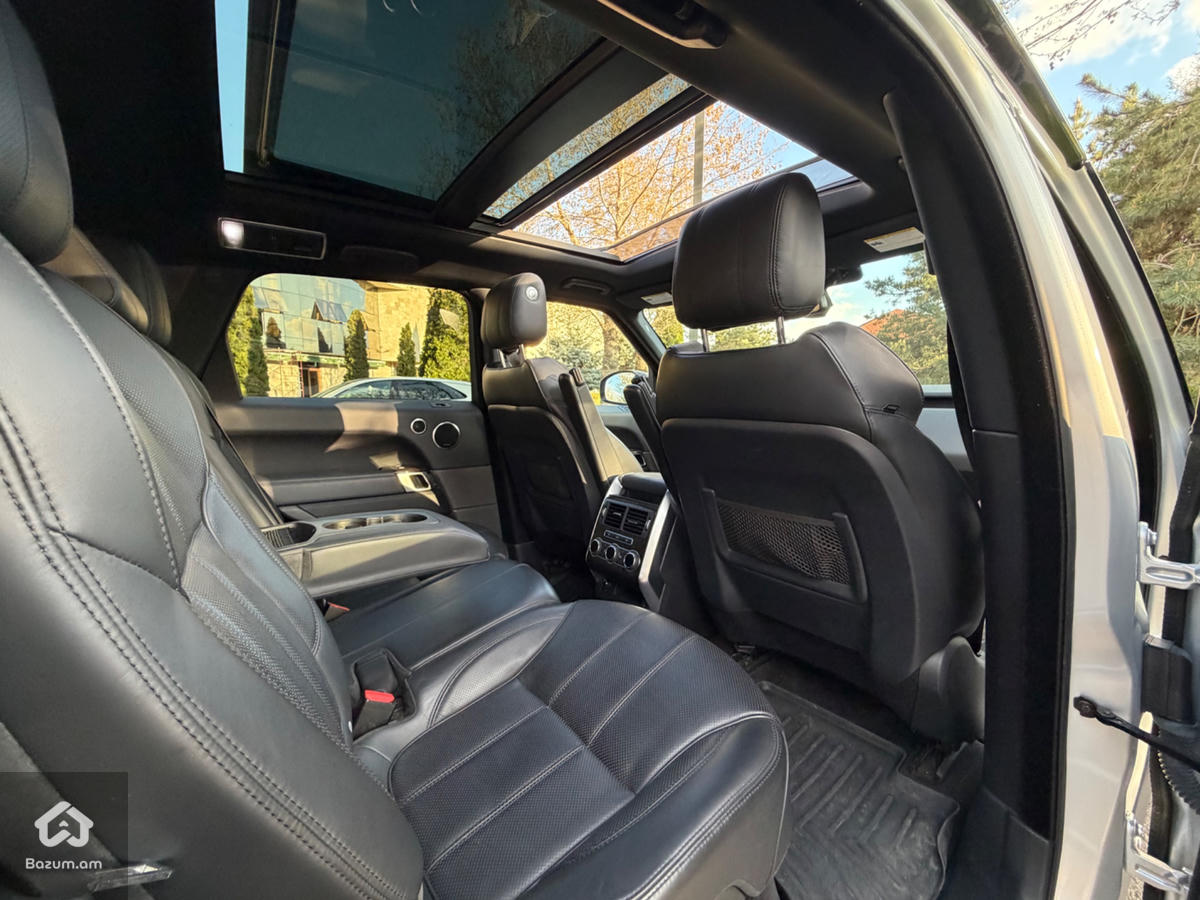 2014 Range Rover Sport 3.0L - image 13