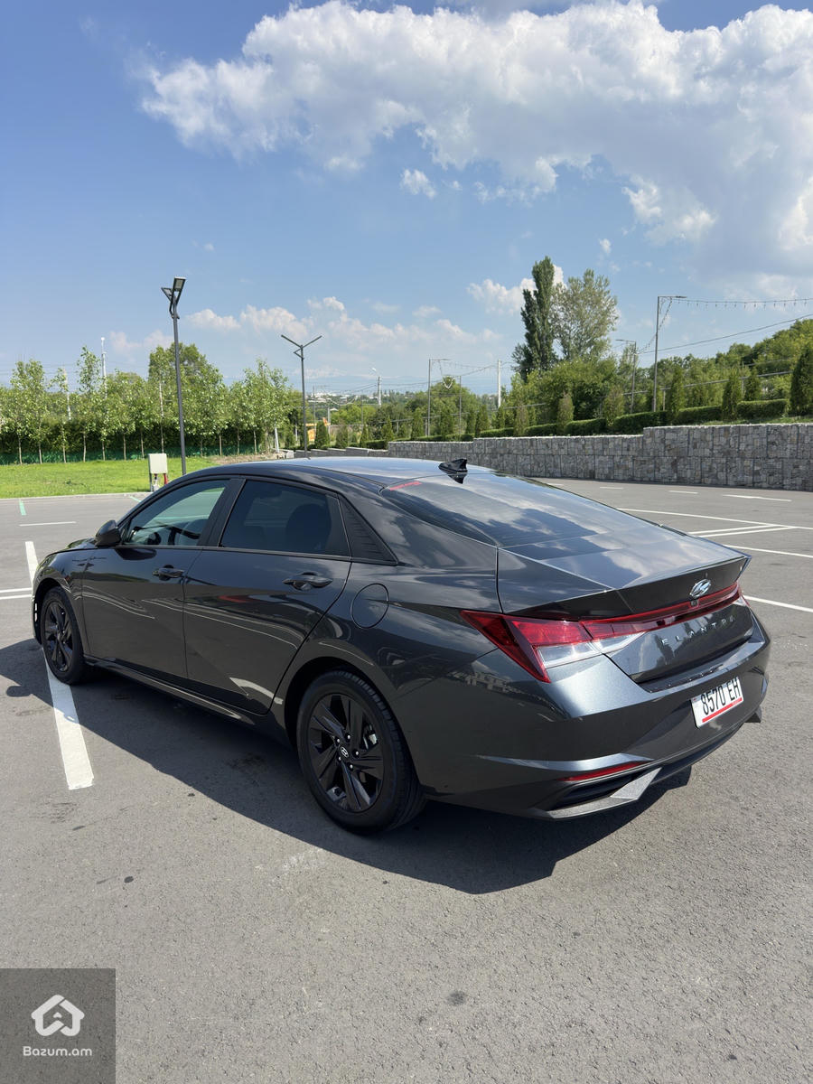 Hyundai Elantra CN7 - image 5