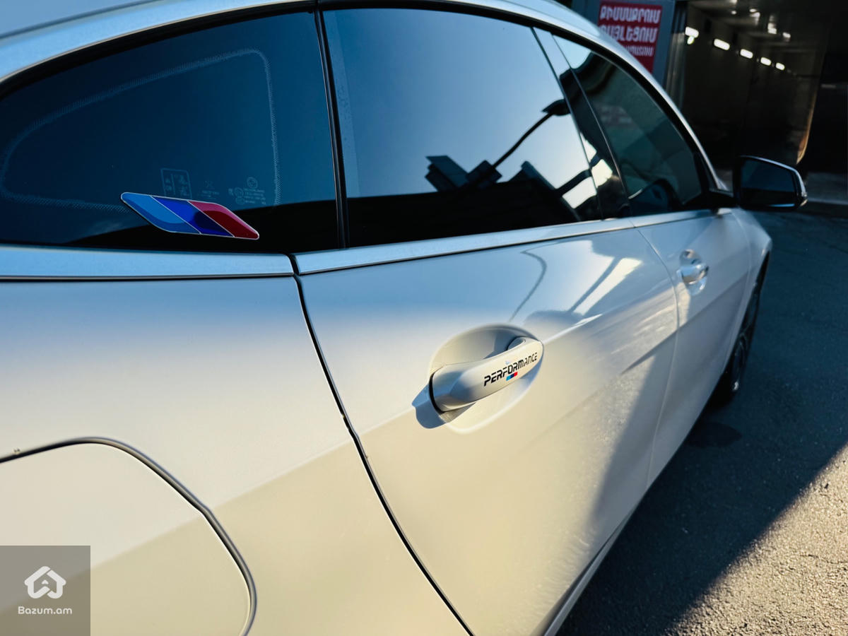 2020 BMW 228i Xdrive - image 6