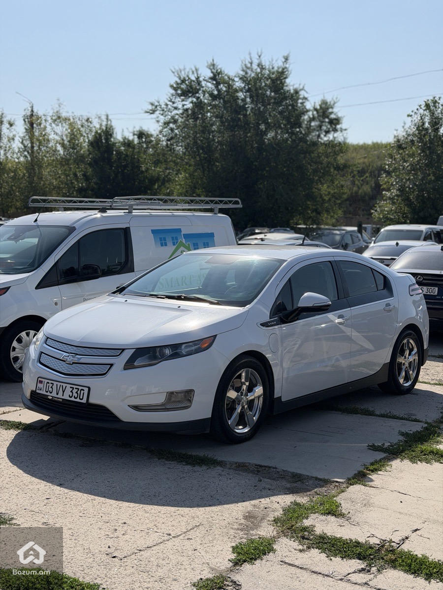 CHEVROLET VOLT 2013 - image 2
