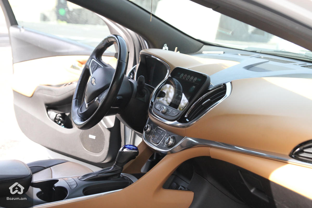 Chevrolet Volt 2 - image 7