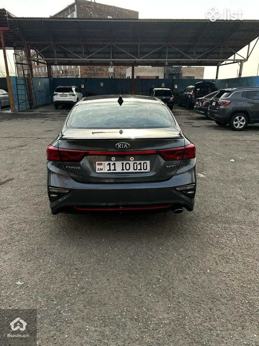Kia Forte - image 2
