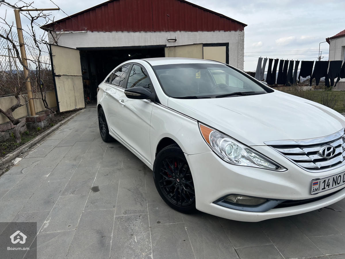 Hyundai Sonata - image 3
