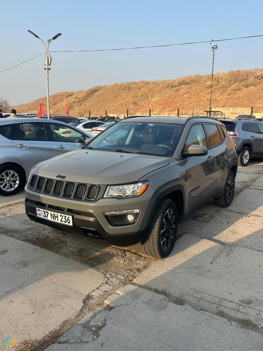 Jeep Compass - image 3