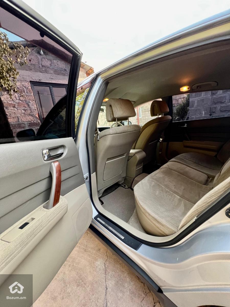 Nissan Teana - image 9