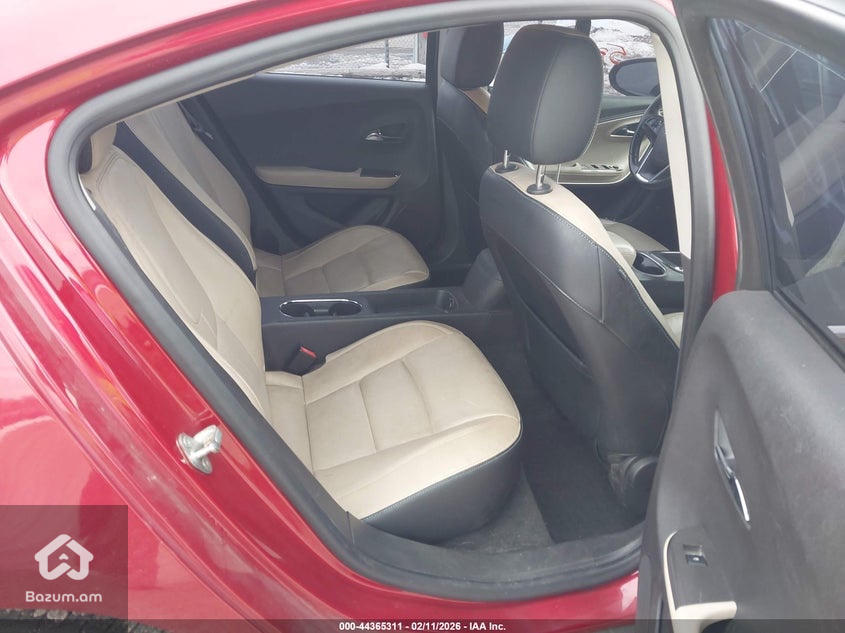 Chevrolet Volt 1 - image 5