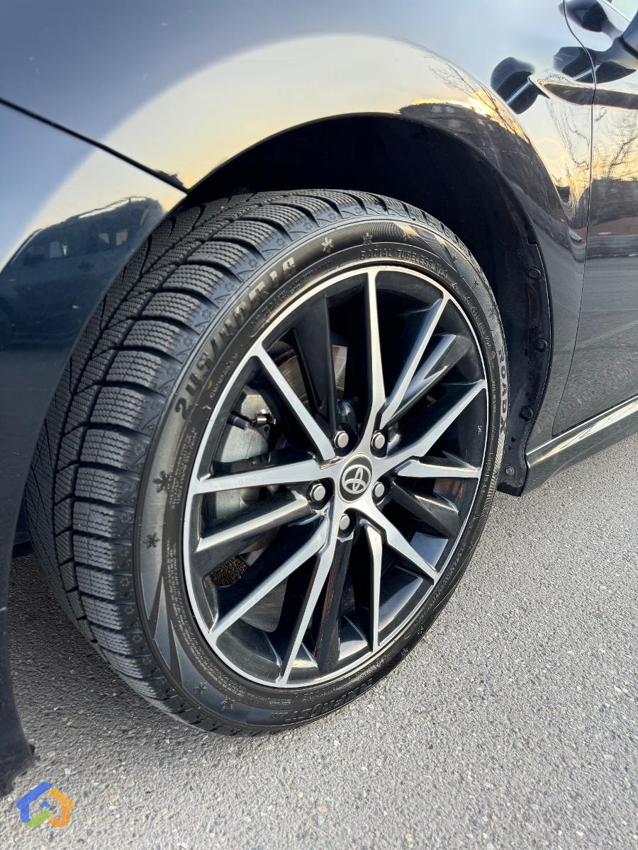 Toyota Camry - image 15