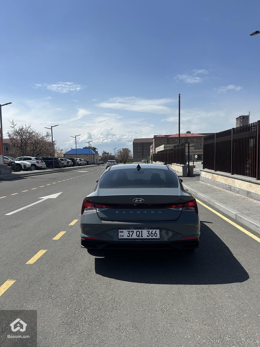 HYUNDAI ELANTRA 2022-21 - image 5