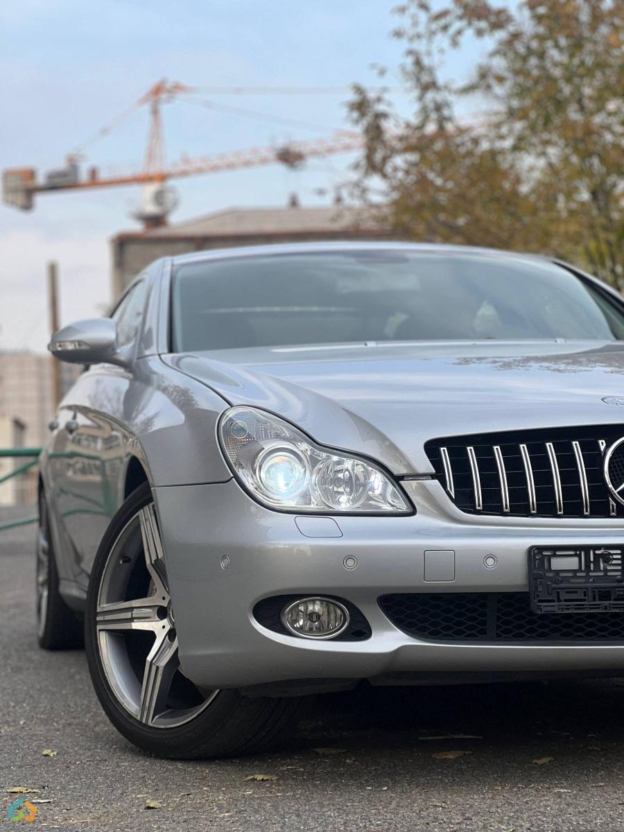 Mercedes benz cls 500 - image 1