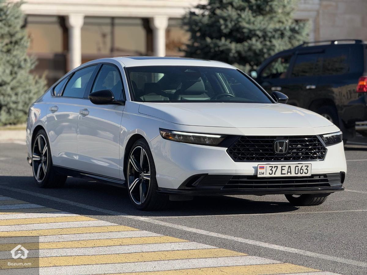 Honda Accord Hybrid  - image 4