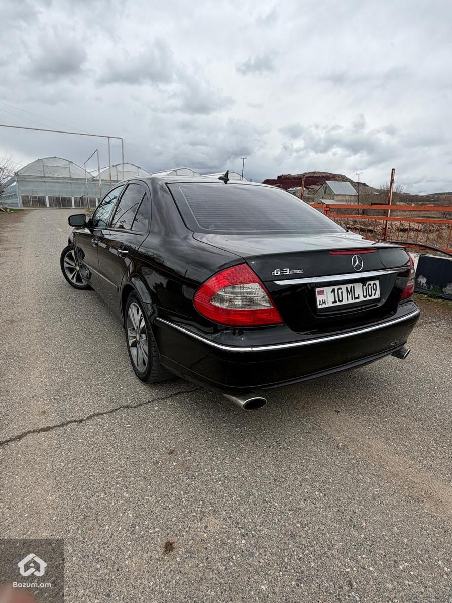 Mercedes Benz  - image 8