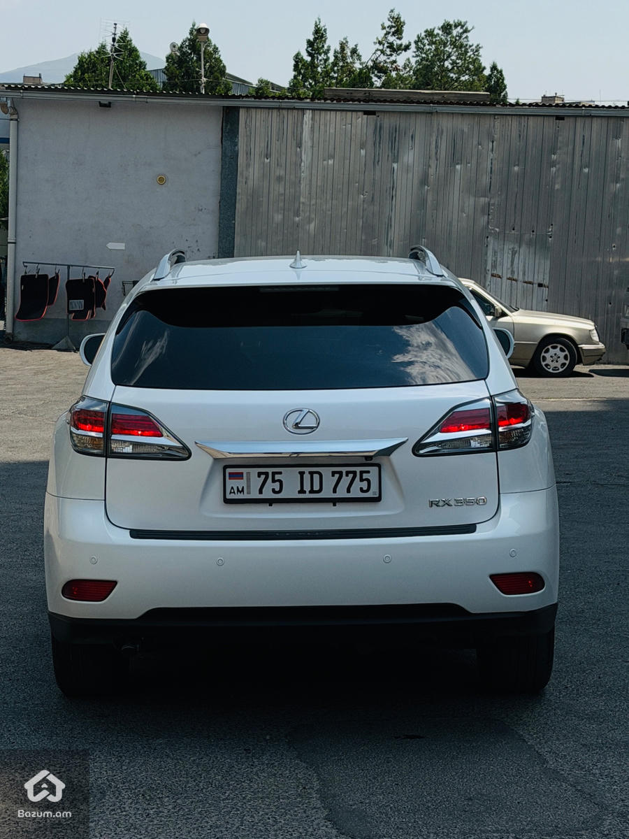 LEXUS RX350 - image 5