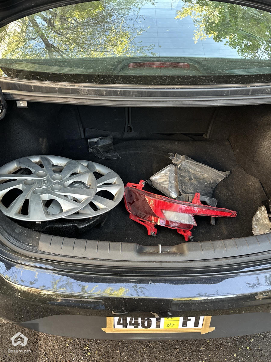 Hyundai Elantra 2020 - image 10