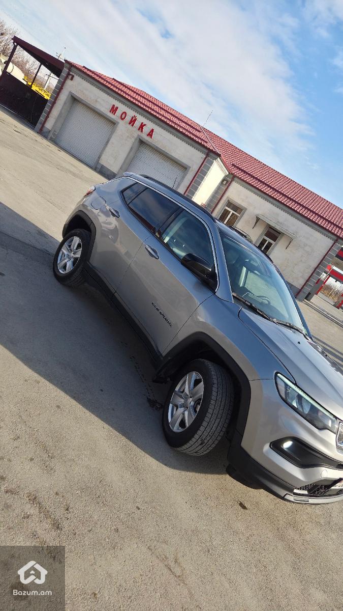 Jeep Compass - image 3