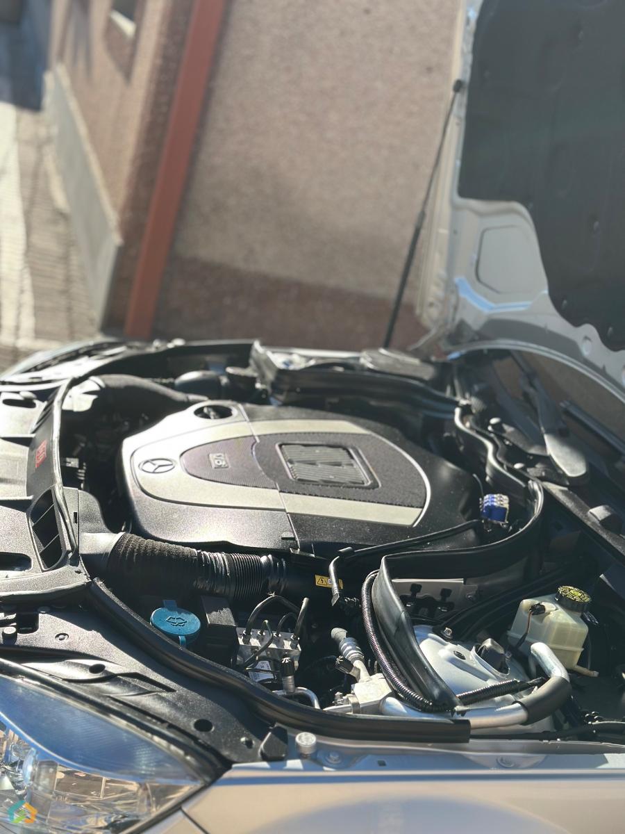 Mercedes benz c300 - image 29