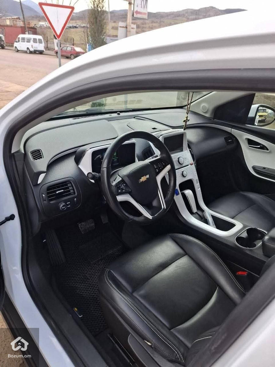 Chevrolet volt 2013 - image 11