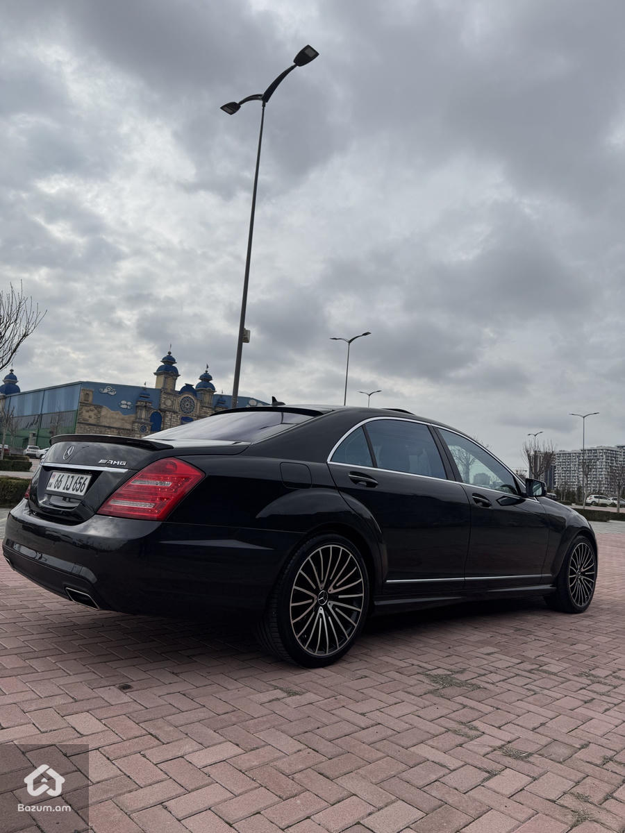 Mercedes Benz S550 - image 14