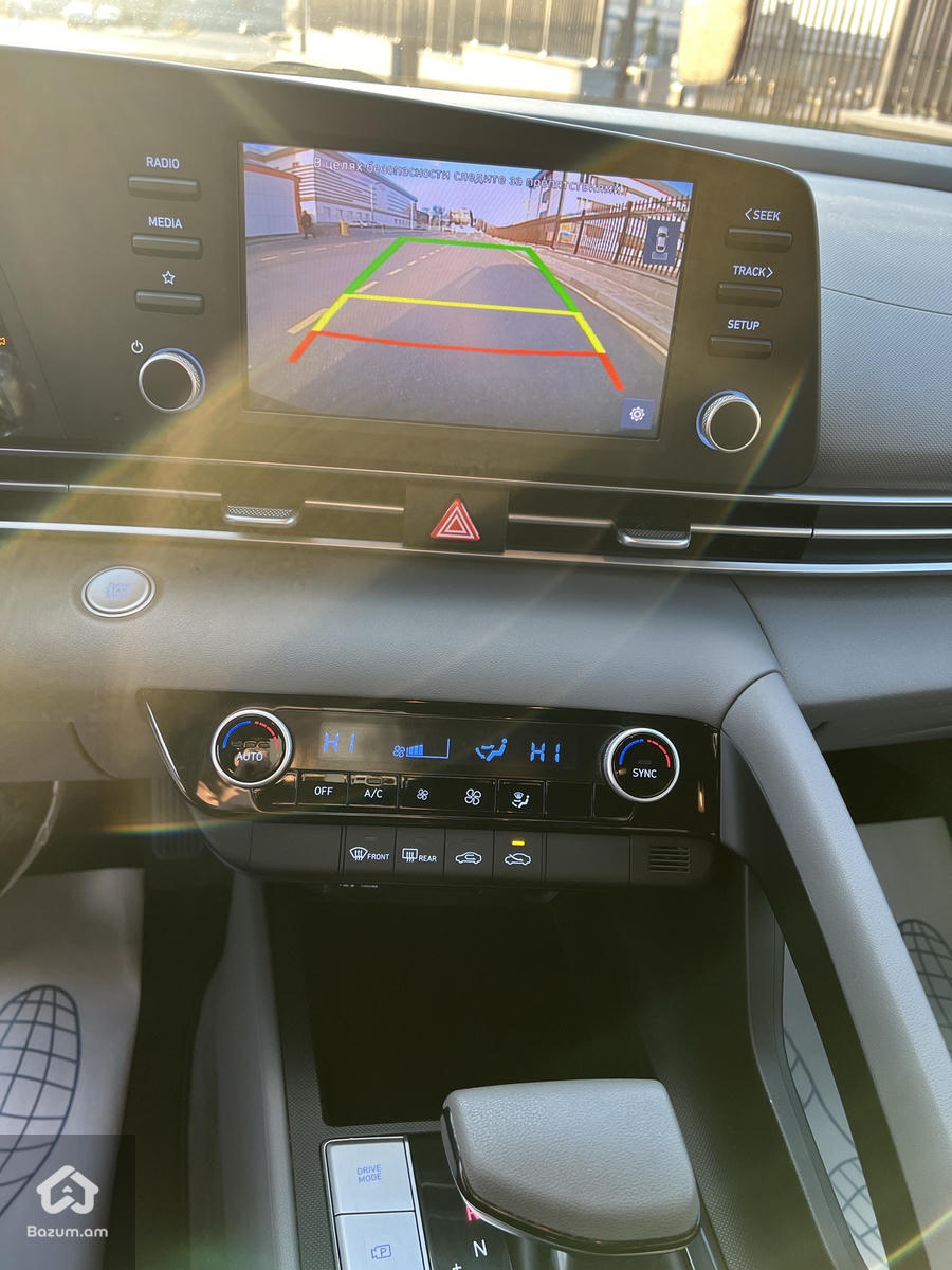 HYUNDAI ELANTRA 2021-20  - image 25