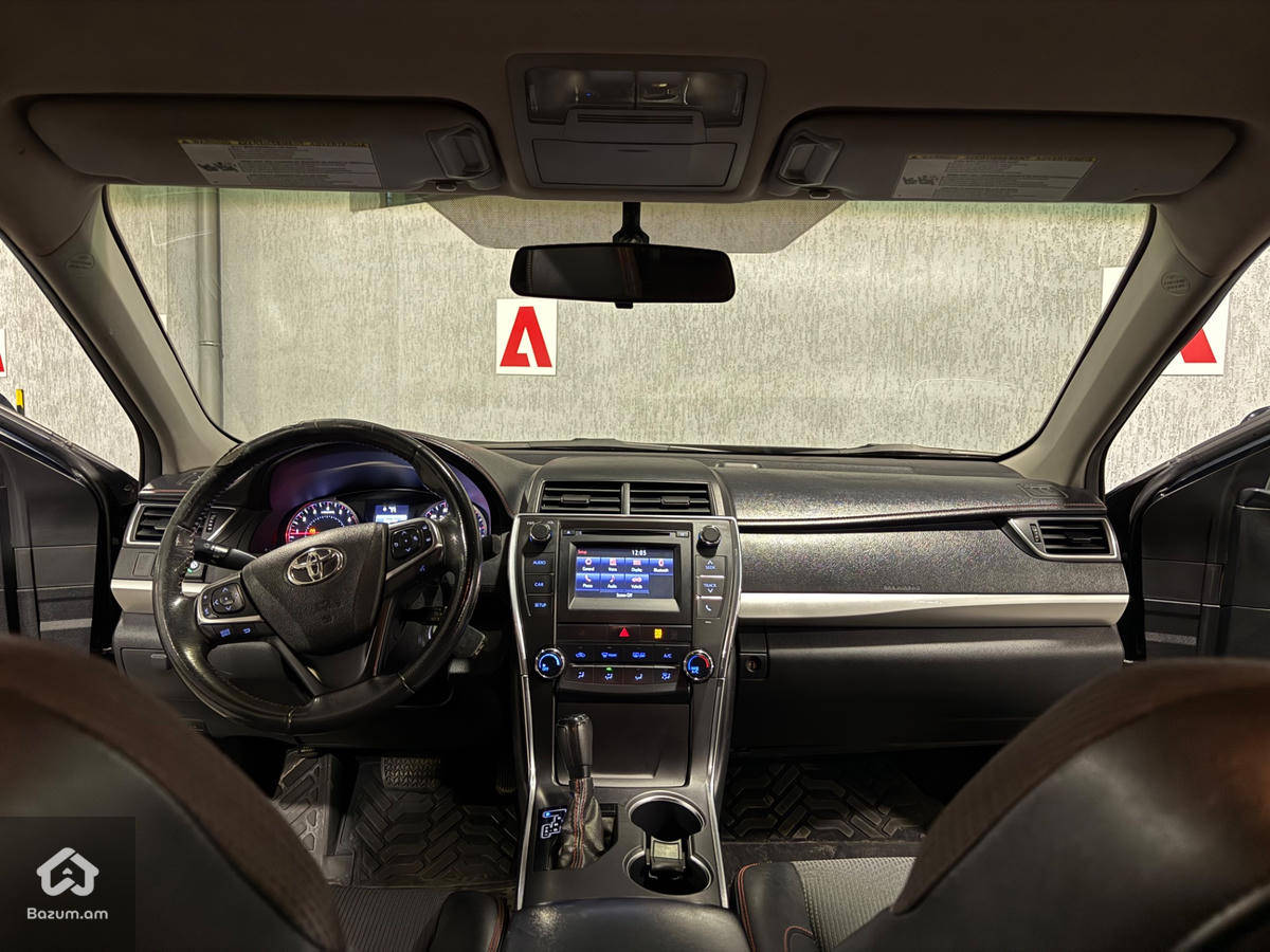 Toyota Camry 2017 - image 11