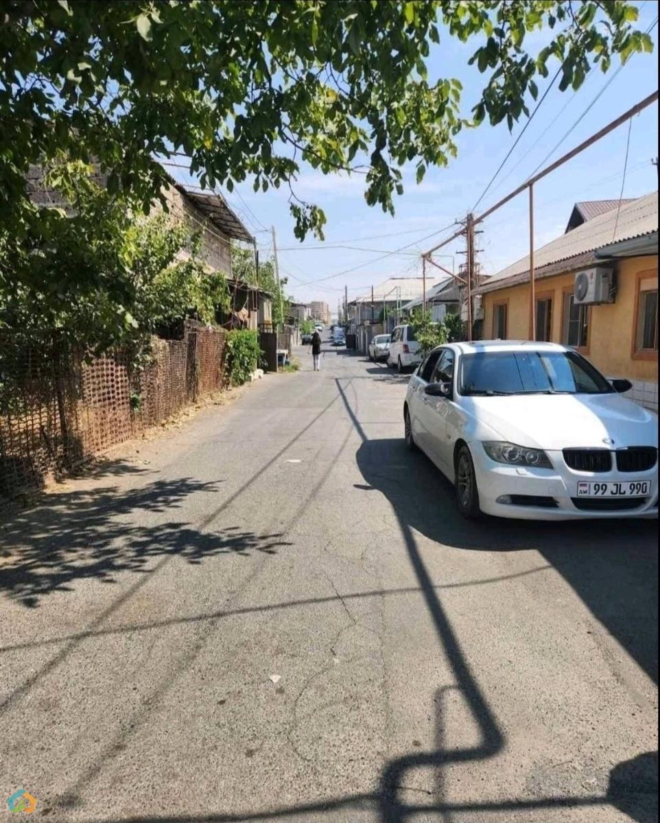 Բնակելի հող 300քմ Դավթաշեն