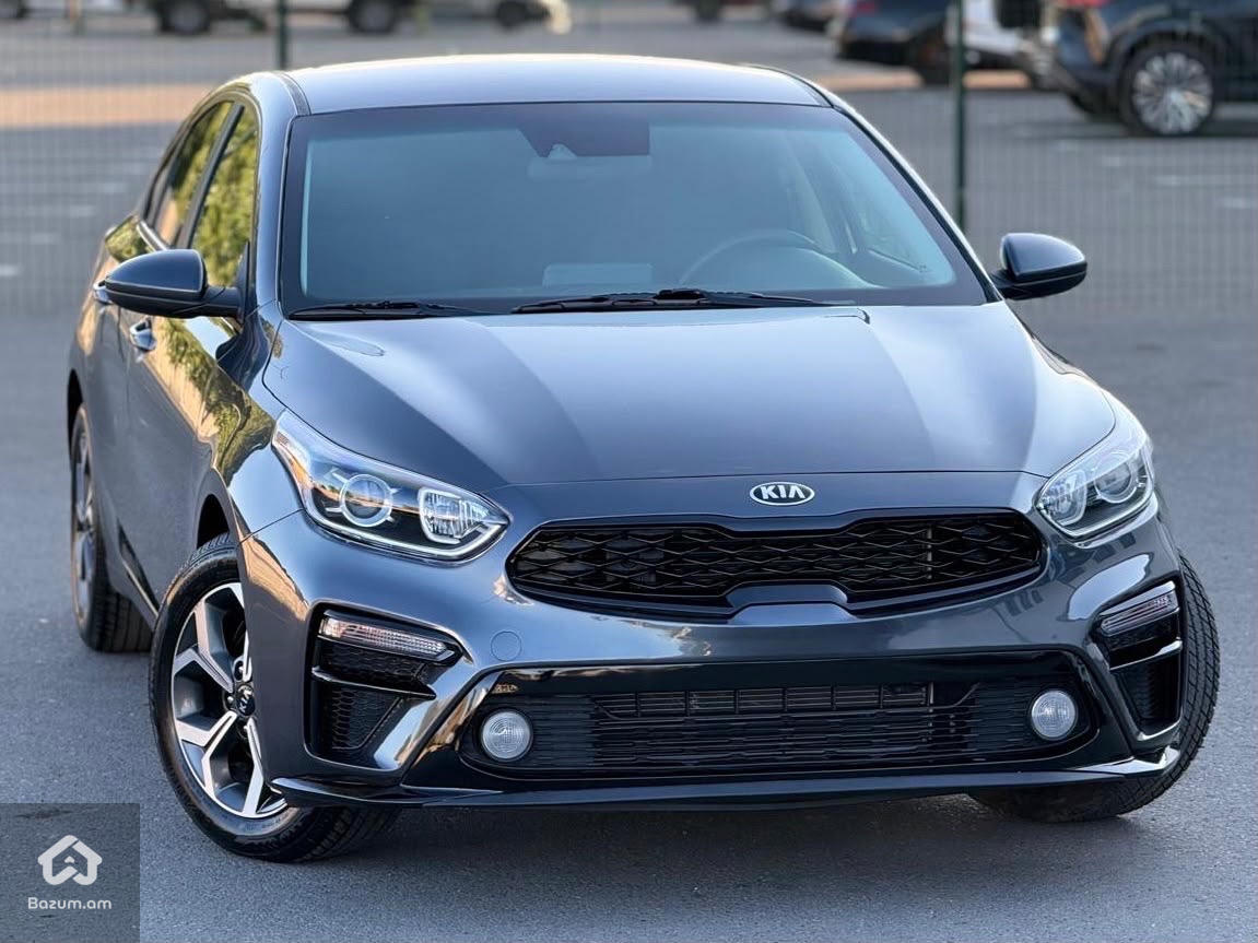 Kia Forte - image 14