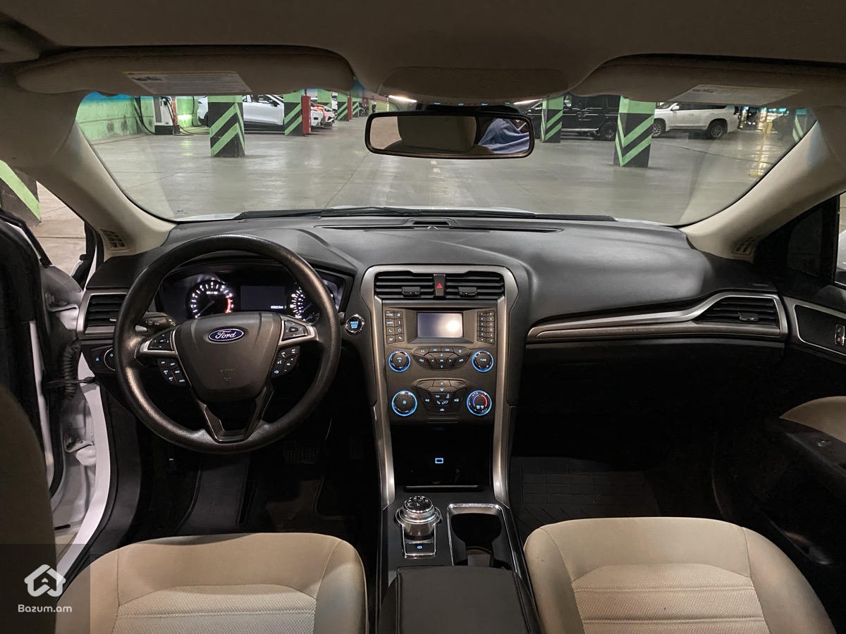 Ford Fusion - image 7