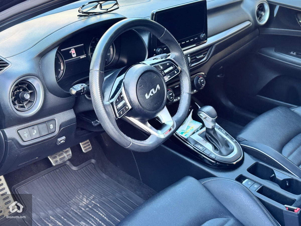 Kia Forte Gt-line Premier  - image 9