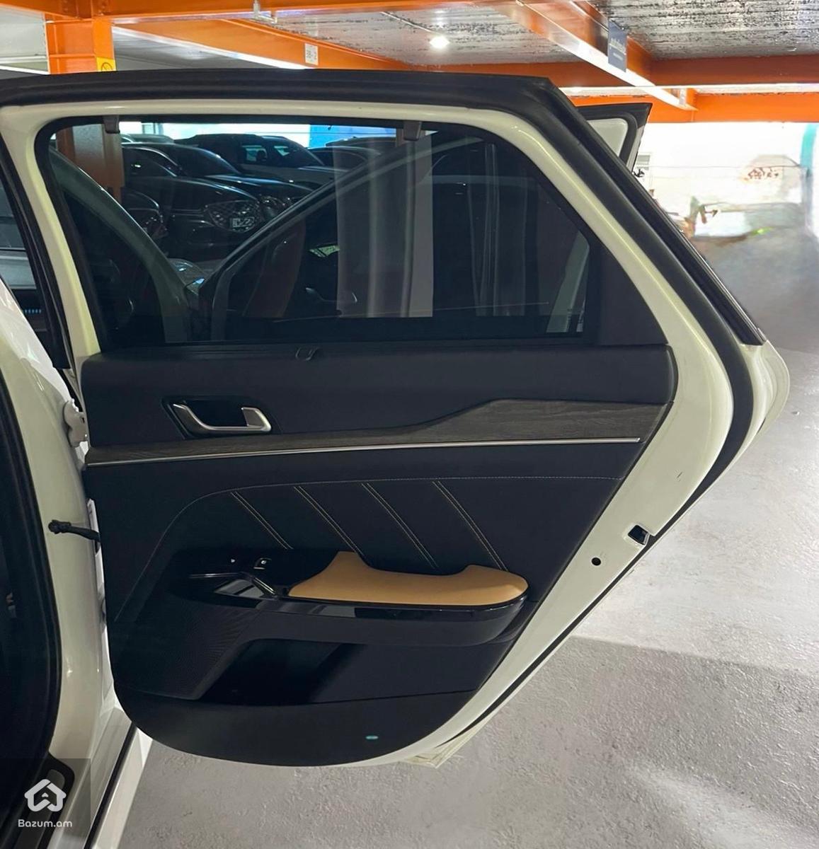 Kia K5 HYBRID - image 23