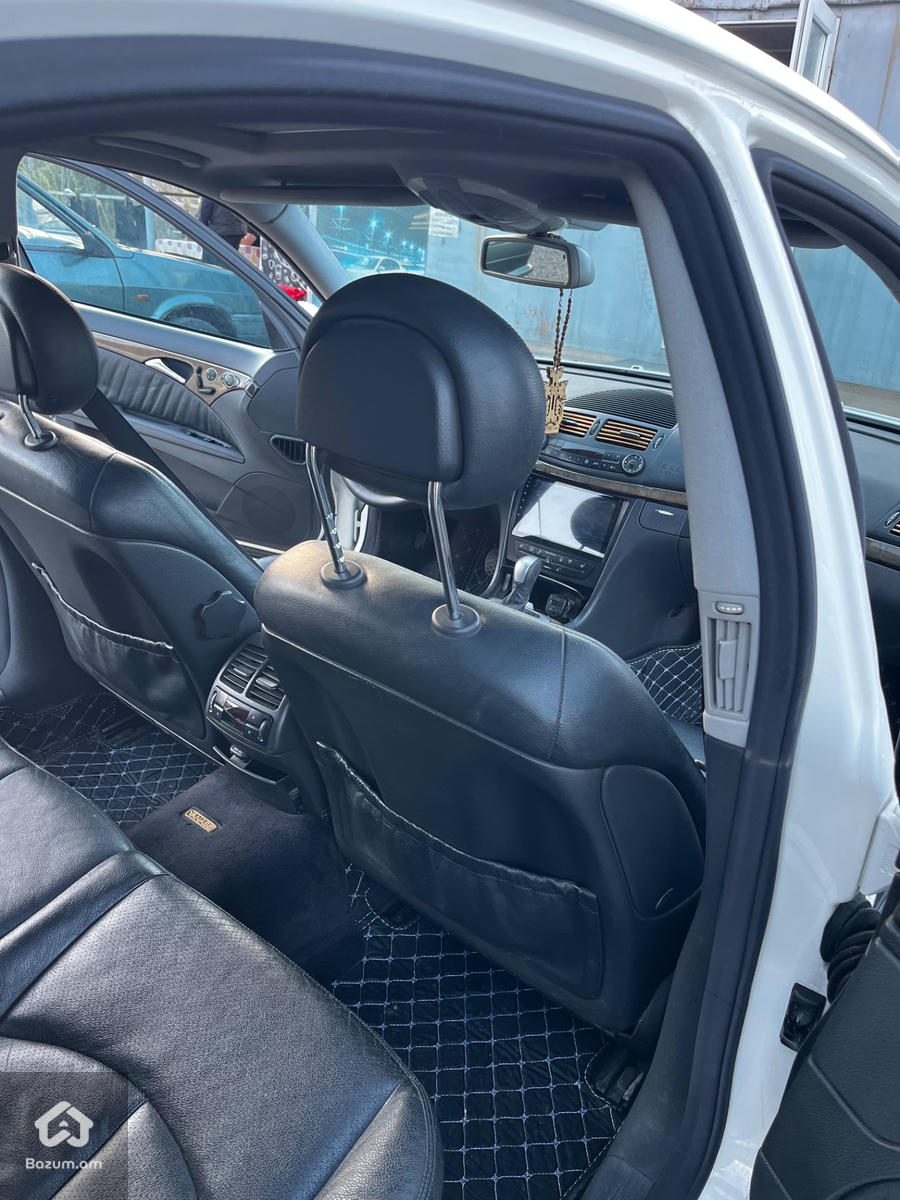 Mercedes Benz w211 - image 6