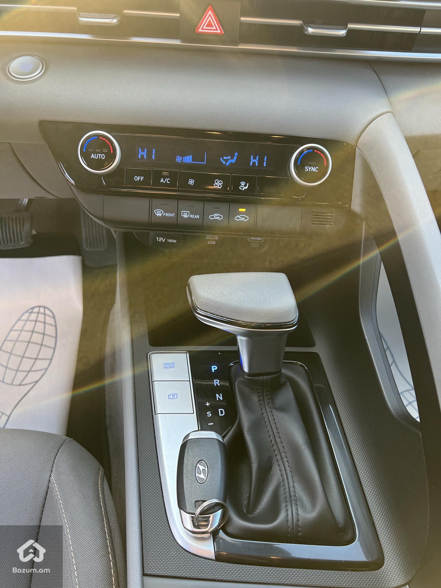 HYUNDAI ELANTRA 2021-20  - image 23