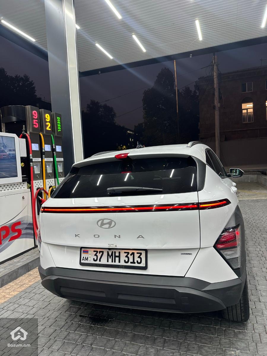 Hyundai Kona - image 8