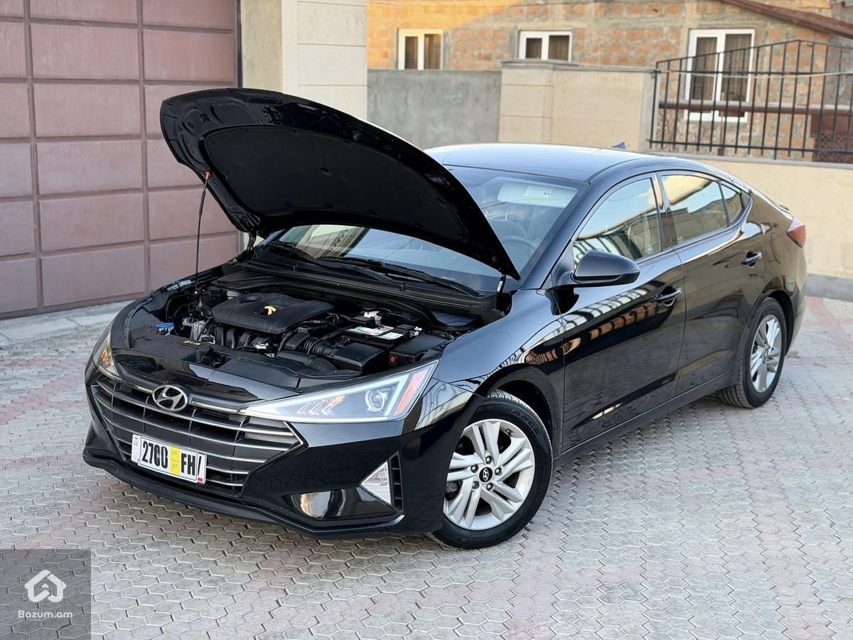 Hyundai Elantra Sel - image 11