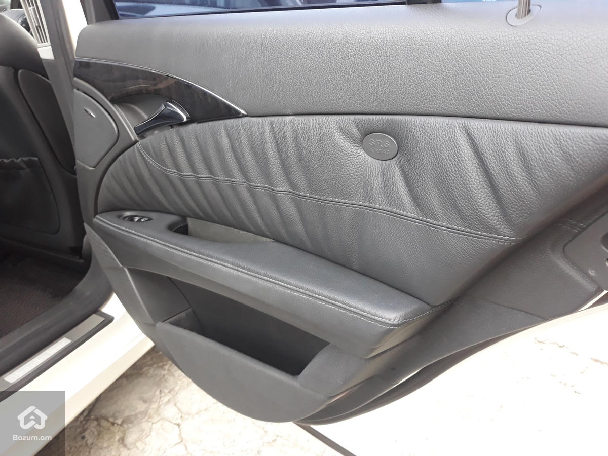 Mercedes W211 - image 25