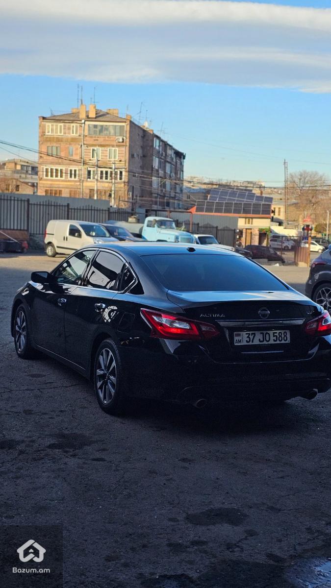 Nissan Altima 2017 - image 2