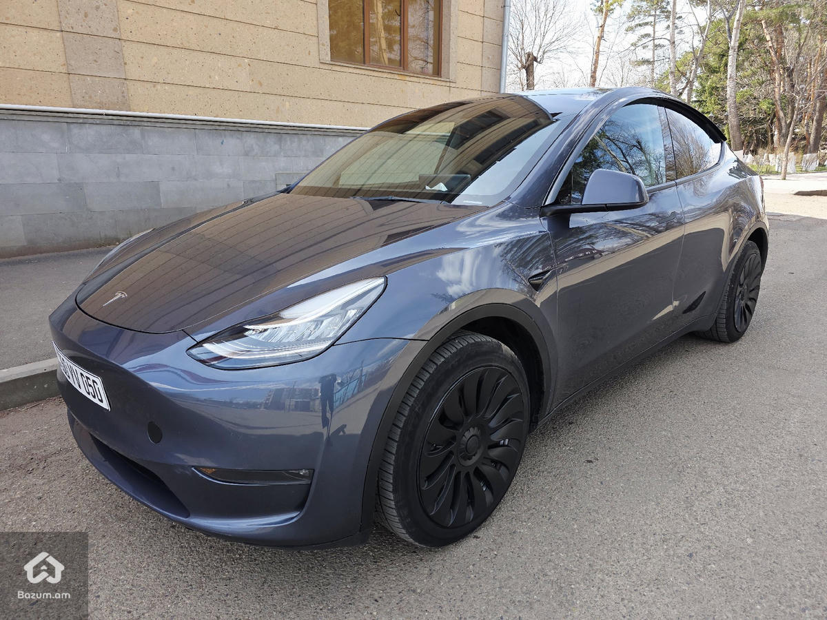 Tesla Model Y 2023 Dual Motor - image 5