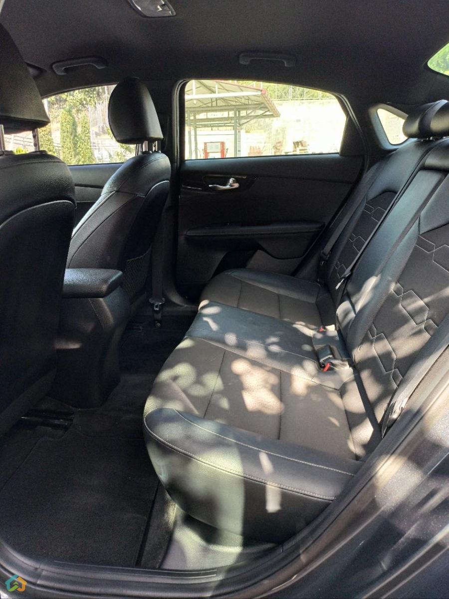 Kia Forte GT Line - image 10