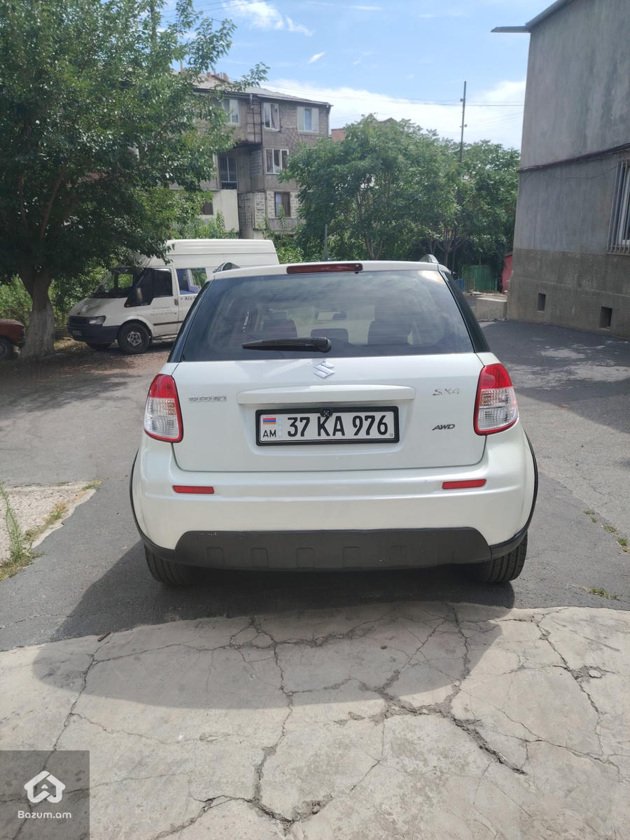 Suzuki - image 5