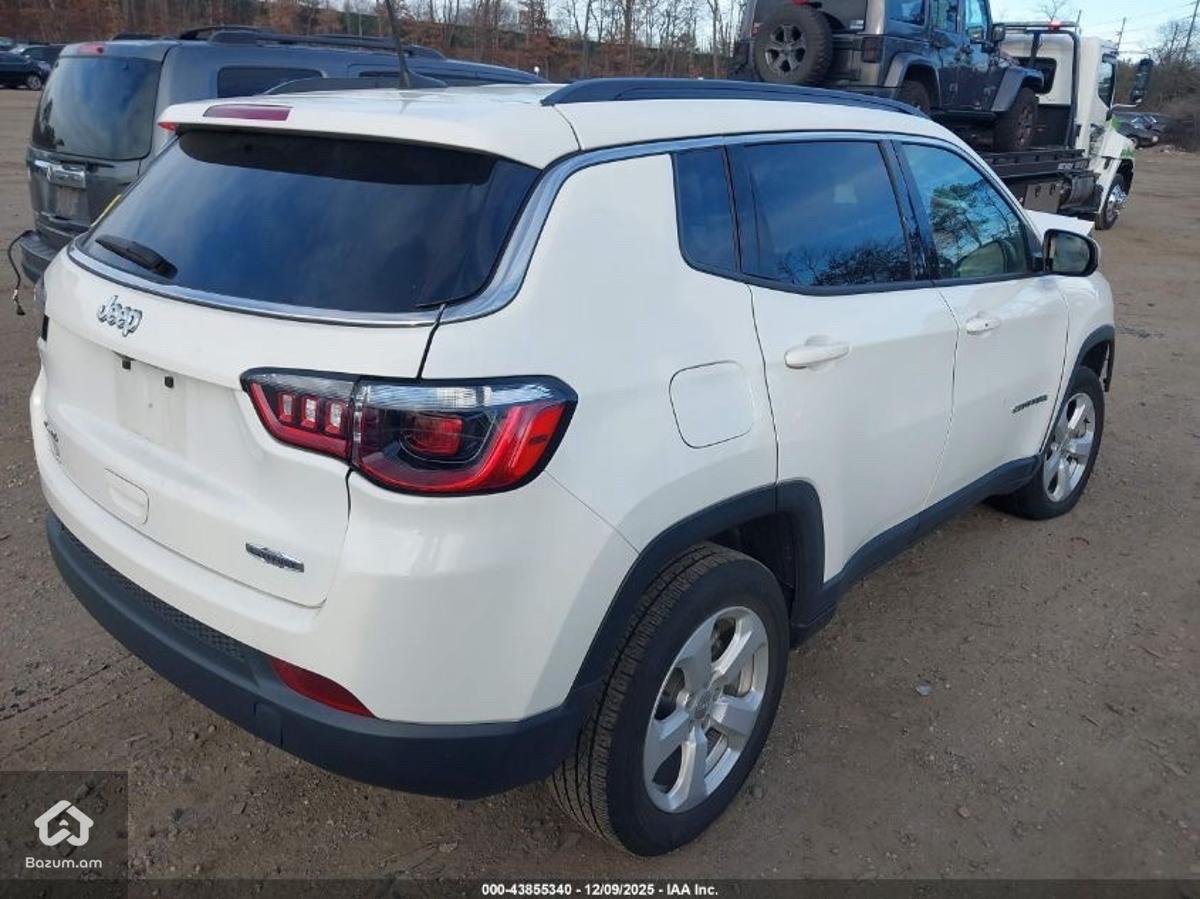 Jeep Compass Latitude 4x4 - image 4