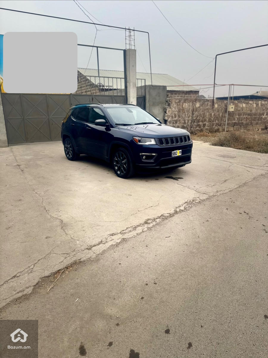 Jeep Compass Aniversary - image 5