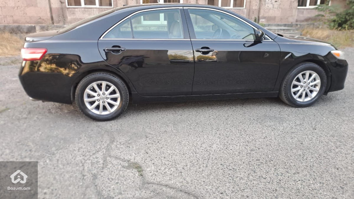Toyota Camry 2011/9 - image 4