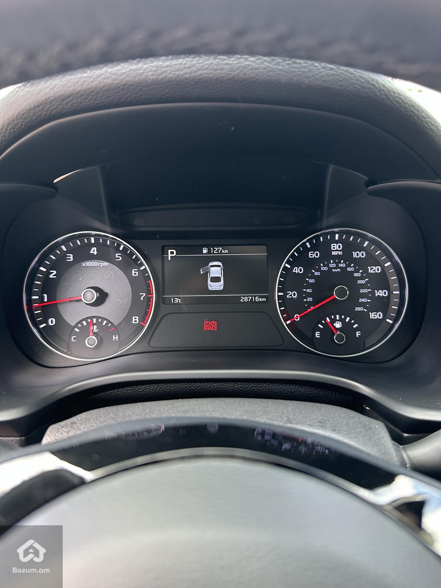 Kia Forte - image 12