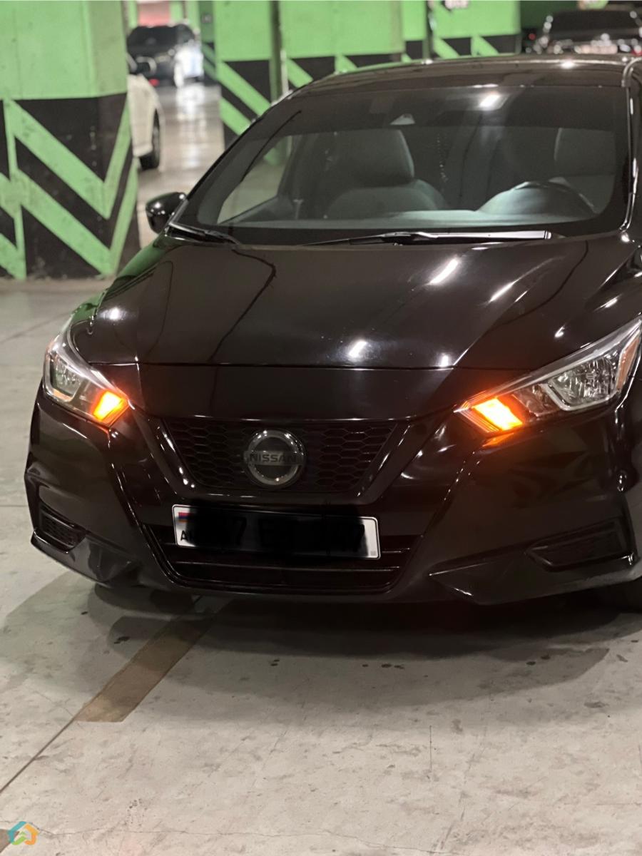 Nissan Versa - image 1